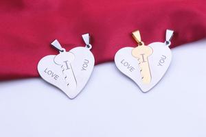 Colgante de acero inoxidable con forma de corazón <span class=keywords><strong>para</strong></span> hombre y mujer, collar de rompecabezas <span class=keywords><strong>para</strong></span> parejas, regalo colorido <span class=keywords><strong>para</strong></span> enamorados, joyería al por mayor - Product Image 2
