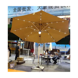 Loisirs de plein air 360 degrés Rotation solaire LED lumières Parasol parapluie romain - Product Image 1