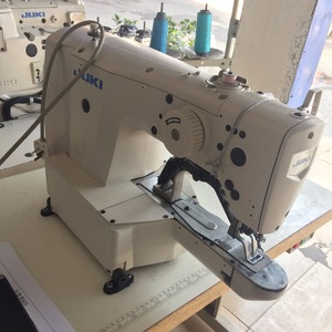 Máquinas <span class=keywords><strong>de</strong></span> <span class=keywords><strong>Coser</strong></span> <span class=keywords><strong>Industriales</strong></span> Juki1900B-SS Inteligentes para Remallar, <span class=keywords><strong>Usadas</strong></span>, 90% Japonesas, en Buen Estado - Product Image 2