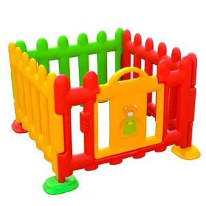 Einfach montieren niedrigen Preis mehrfarbigen Kunststoff Kinderspiel platz Zaun