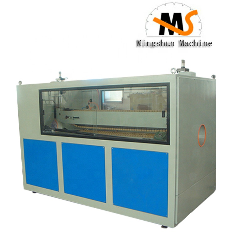 Китайское производство пластиковых труб и профилей, оборудование для малогабаритных буксировочных машин