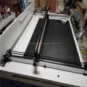 Tafetan/vải <span class=keywords><strong>polyester</strong></span> 1610 máy cắt <span class=keywords><strong>laser</strong></span> 2 người đứng đầu <span class=keywords><strong>laser</strong></span> <span class=keywords><strong>cutter</strong></span> máy khắc - Product Image 4