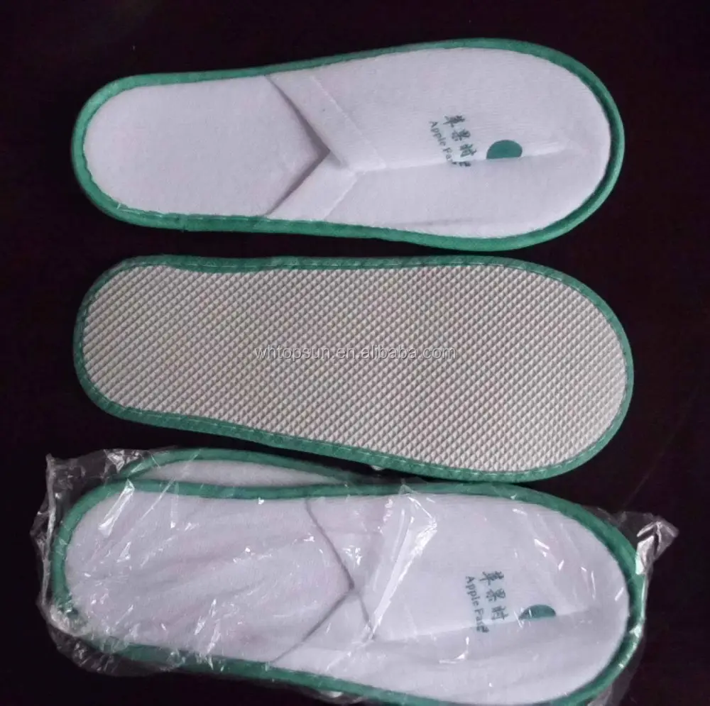 Disposable nonwoven hotel slippers