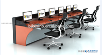 Console de Trading Financier Professionnelle Moderne – Poste de Travail Multi-Écrans pour Bourse, Centre Commercial, Atelier Extérieur