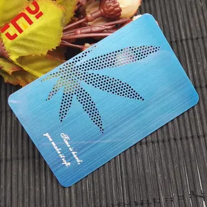 Personalizado único corte láser cepillado acabado azul <span class=keywords><strong>cielo</strong></span> serigrafía impresión CMYK tarjeta de visita de Metal - Product Image 1