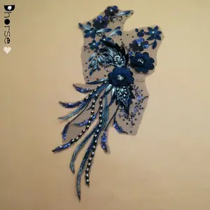 Applicazioni Ricamate 3D con Paillettes Blu Navy e Perline - Product Image 1