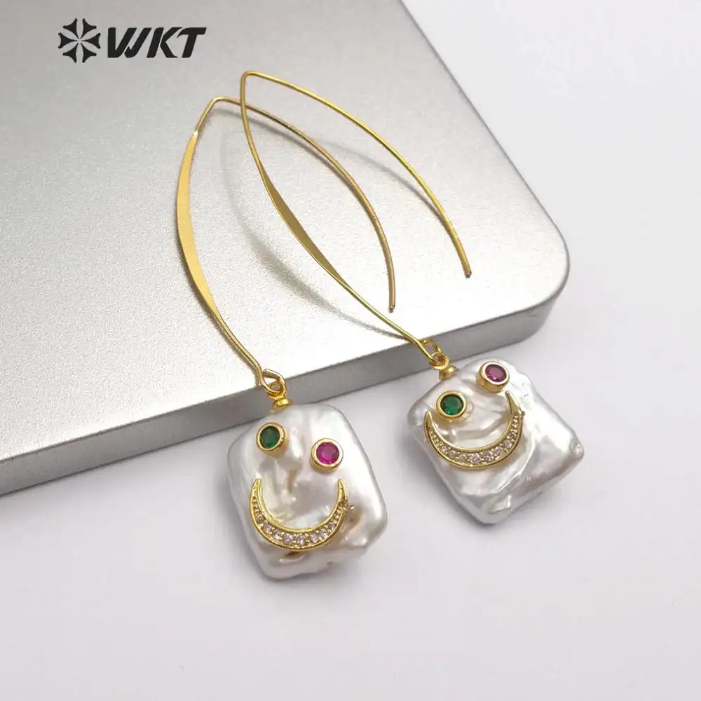 WT-E557 New design elegant white pearl with cz micro pave Smiley Face Patterns earrings natural freshwater pearl Earring