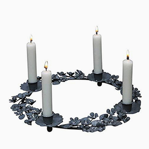 Guirlande de l'Avent Décorative en Fer Forgé Gris Antique Porte-Bougie de Noël Fait Main pour la Décoration de la Maison - Product Image 1