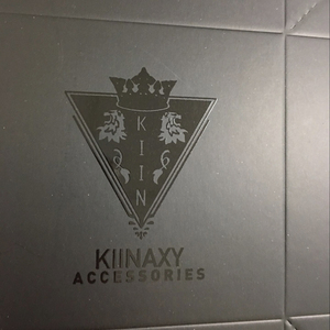 Tùy Chỉnh Matte Black Cardboard Gloss <span class=keywords><strong>Logo</strong></span> Giấy Treo Thẻ, Tại Chỗ <span class=keywords><strong>UV</strong></span> Quần Áo <span class=keywords><strong>Swing</strong></span> Tag - Product Image 4