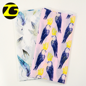 Tela de gasa con estampado personalizado, tejido ligero 75d con estampado de loro y animal para vestido - Product Image 4