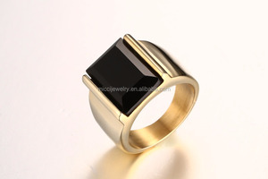 Moda rectángulo de piedra de ónix negro anillo de acero inoxidable chapado en oro anillos de dedo para los hombres - Product Image 4