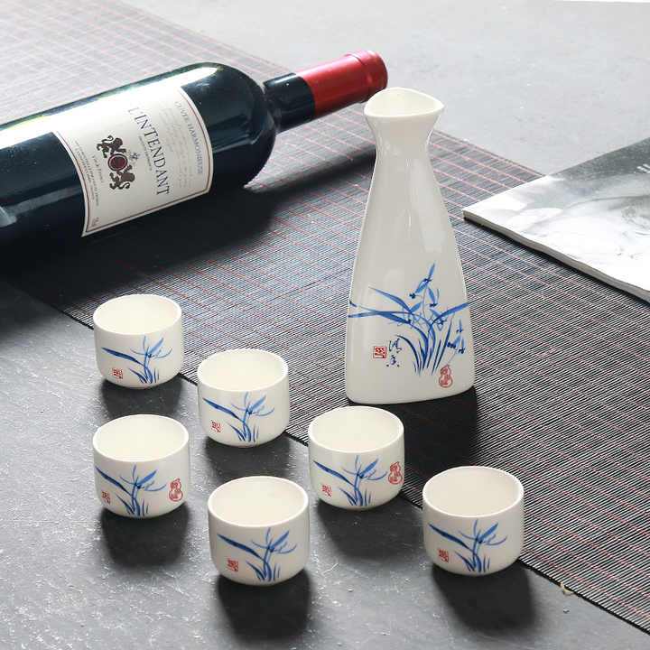 Elaborazione del logo personalizzato con vari modelli Set di vino in ceramica Set di Sake in ceramica