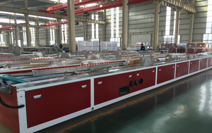 Machine de fabrication de panneaux d'intérieur, rouleau de plastique <span class=keywords><strong>PVC</strong></span> WPC - Product Image 4