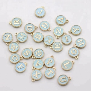 15*12mm DIY Legierung Armband Zubehör Weiß Emaille Kleine Alphabet Anhänger, Metall Initial Charme, runde Gold Platte Brief Perlen - Product Image 4