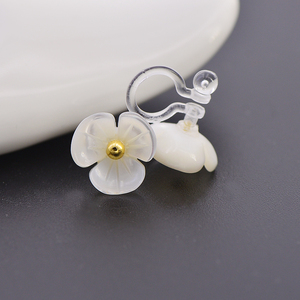 <span class=keywords><strong>Orecchini</strong></span> <span class=keywords><strong>trasparenti</strong></span> a Clip con fiori di prugna per feste matrimoni e regali - Product Image 6