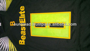 Maillots de football personnalisés en Spandex/Polyester avec épaules et manches courtes en twill sublimé - Product Image 3