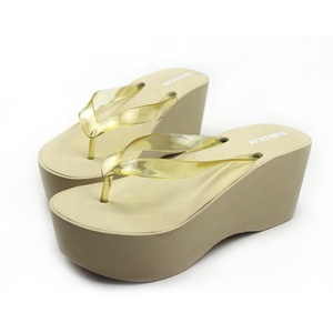 Sandali Personalizzati con <span class=keywords><strong>Tacco</strong></span> Alto <span class=keywords><strong>Rosa</strong></span> per Donne, Ciabatte con Piattaforma OEM, Ultimo Design di Infradito con Zeppa in PVC Impermeabile - Product Image 5