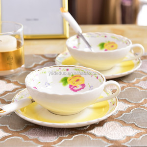 Ceramica nordica floreale Set di <span class=keywords><strong>tazze</strong></span> <span class=keywords><strong>da</strong></span> tè porcellana 150ml tazza di caffè espresso con piattino - Product Image 6