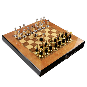 Juego de Ajedrez de Madera de Lujo con Caja - Product Image 5