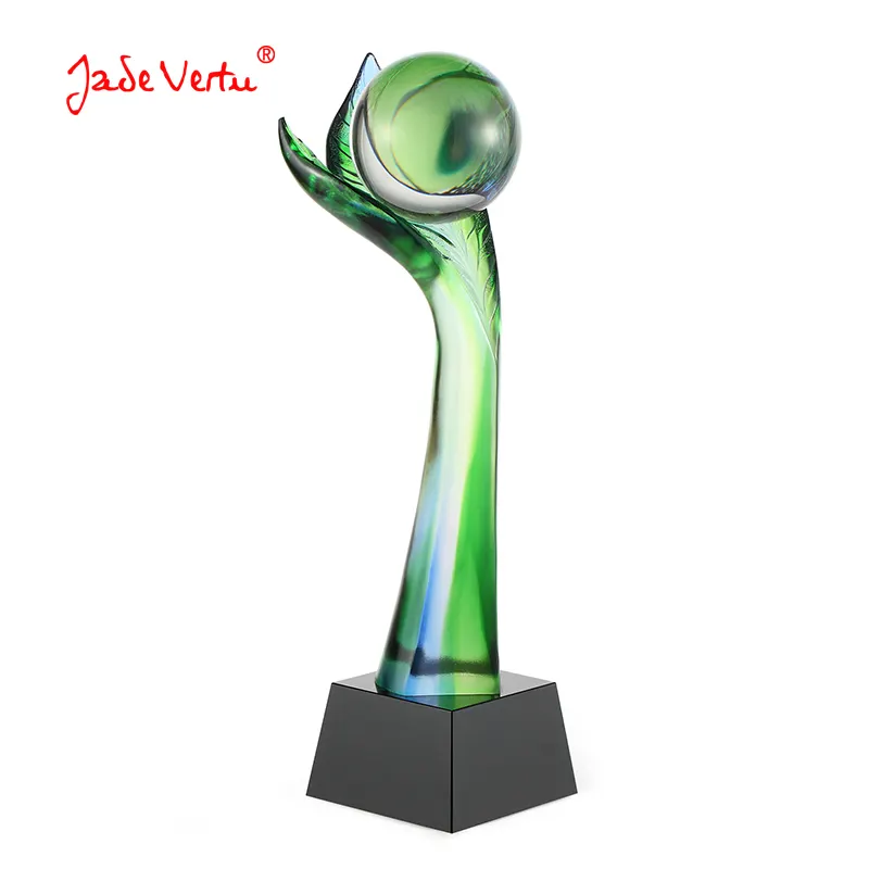 Nouveau trophée de récompense de cristal en forme d'arbre de feuille verte conçu récompense académique de récompense de cadeau de souvenir