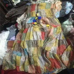 China fashion bulk second hand clothes bales used clothing in bales for sale