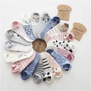 Großhandel Frühling und Sommer Cartoon niedlichen Baumwolle weibliche Socken gestreifte Cartoon Flecken unsichtbare Socken Knöchel Stereo Ohr Mädchen Socken