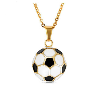 Kalung Sporty Liontin Sepak Bola dengan Rantai Kalung Sepak Bola Baja Tahan Karat Warna Emas Perhiasan Bola Olahraga Pria/Wanita - Product Image 4