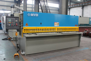 China Brand Flying <strong>Shear</strong> Cutting <strong>Machine</strong> 4m Hydraulic <strong>Shear</strong> <strong>Machine</strong> - Product Image 3