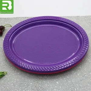 Assiettes jetables en plastique argentées pour fête - Product Image 1
