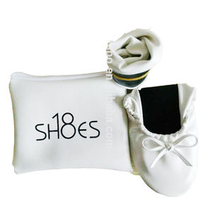 Chaussures de ballet noires et blanches, avec un <span class=keywords><strong>petit</strong></span> sac, 2016 - Product Image 1