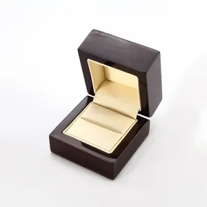 Lucido nero vernice spray MDF scatola di Imballaggio per anello o per altri piccoli beatiful le cose con argento hange