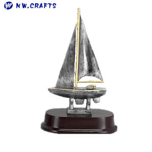 Trofeo <span class=keywords><strong>de</strong></span> competición <span class=keywords><strong>de</strong></span> <span class=keywords><strong>pesca</strong></span> <span class=keywords><strong>de</strong></span> bronce <span class=keywords><strong>de</strong></span> resina único personalizado para recuerdo - Product Image 3