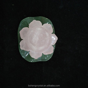 Talladas a mano natural Rose cuarzo cristal flor de loto adornos para la venta - Product Image 1