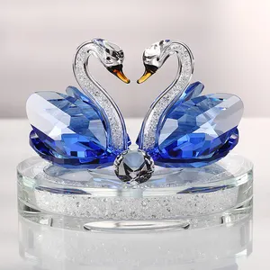 Custom Hoogwaardige Kristallen Zwaan Kristal Auto Ornament, Auto Opknoping Kristal Parfum Fles, Auto Accessoires Kristal