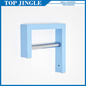 Rail de montage mural en métal blanc de conception simple pour vêtements - Product Image 3