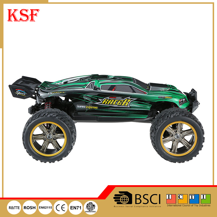 GPTOYS S912 2.4G Remote Control Stunt Toy Car Truck - RC Vehicle