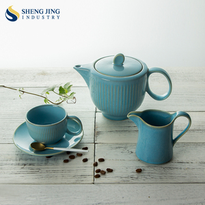 Service à thé en porcelaine bleu coréen, cafetière - Product Image 1