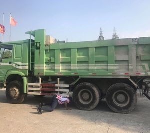 Camión de basura de segunda mano Sinotruk, gran oferta - Product Image 4