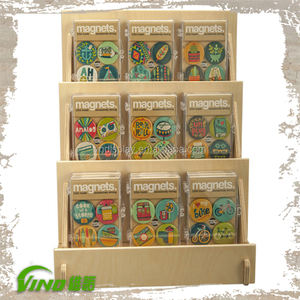 Estante de exhibición de imán personalizado ecológico de madera de abedul en forma de escalón de varios niveles, embalaje de joyería, encimera magnética al por menor - Product Image 1