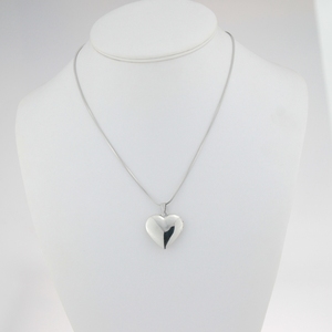 18K Gold Plated 316L Stainless Steel Necklace Waterproof Non-Tarnish Hypoallergenic <strong>Heart</strong> <strong>Locket</strong> for Women - Product Image 2