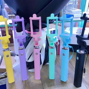 Gậy <span class=keywords><strong>Selfie</strong></span> Mini Chất Lượng Cao Tự Động, Gậy <span class=keywords><strong>Selfie</strong></span> Tùy Chỉnh Nhãn Hiệu Riêng Cho Ốp Điện Thoại Di Động - Product Image 4