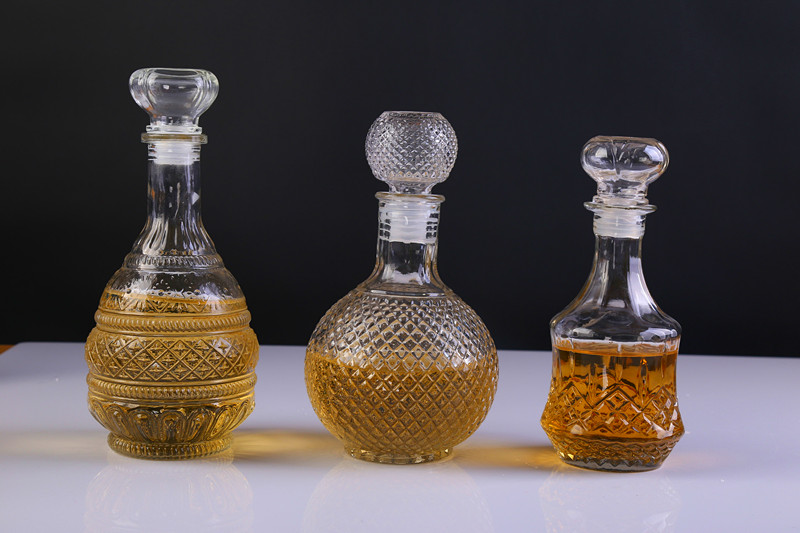 Haonai whiskey decanter set service for 5 or 7 pcs,wine decanter with glasses