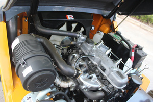 Montacargas para Bloques de Hormigón de 3.0 Toneladas, con Pinza para Bloques, Diésel - Product Image 6