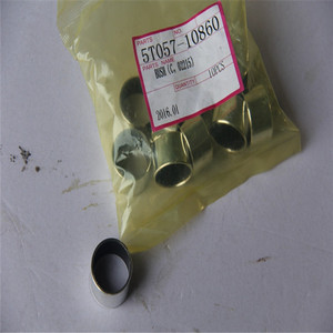 Suku Cadang Mesin Panen Kubota DC70 Berkualitas Tinggi Bush 5T057-10860 - Product Image 2