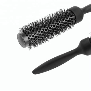 <span class=keywords><strong>Cepillo</strong></span> <span class=keywords><strong>de</strong></span> pelo <span class=keywords><strong>de</strong></span> cerámica con diseño <span class=keywords><strong>de</strong></span> agujero colgante <span class=keywords><strong>de</strong></span> etiqueta privada - Product Image 6