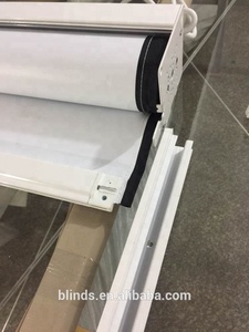 Coupe-Vent en plein air Occultant ou Crème Solaire Automatique stores À Rouleau pour <span class=keywords><strong>Balcon</strong></span> - Product Image 5
