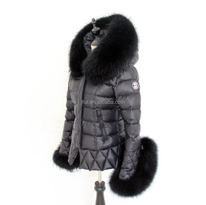 Manteau d'hiver pour femmes de style <span class=keywords><strong>court</strong></span> à la mode classique vêtements veste en duvet de canard de haute qualité avec <span class=keywords><strong>capuche</strong></span> en fourrure - Product Image 4