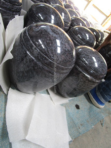Urna de cremación de granito azul Bahama - Product Image 4
