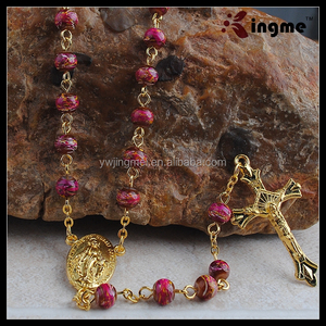 Commercio all'ingrosso Collana di Perle di Vetro Rosario Cattolico con Ciondolo Croce In Oro - Product Image 2