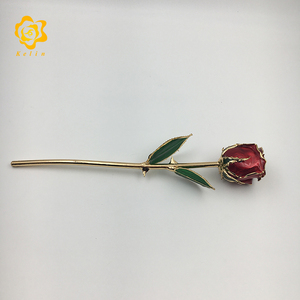 Regalo di San Valentino Rosa Eterna Placcata Oro in Colore Rosso Perla con Fiore Vero e Foglie e Ramo all'Interno con Confezione Regalo - Product Image 5